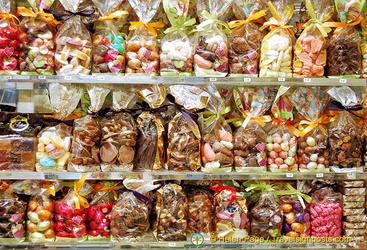 Bags of sweets and chocolates at Maison Stohrer